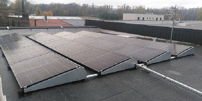 Autoconsommation photovoltaïque toit plat industriel à Lyon